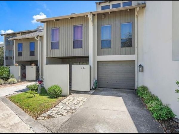 404 TCHEFUNCTE OAKS Drive, Unit 404, Mandeville, LA 70471