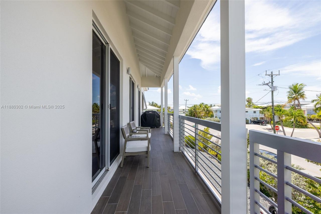 96 W Plaza Del Sol, Islamorada, FL 33036 Photo