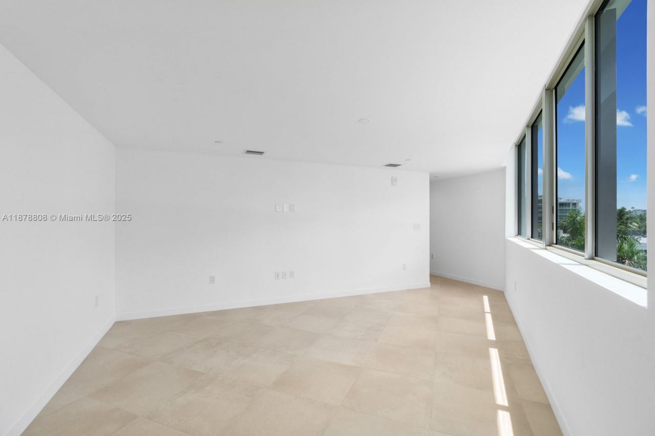 1135 103rd St, Unit 408, Bay Harbor Islands, FL 33154 Photo