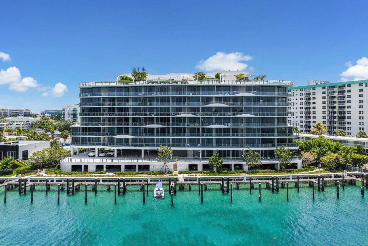 1135 103rd St, Unit 408, Bay Harbor Islands, FL 33154 Photo