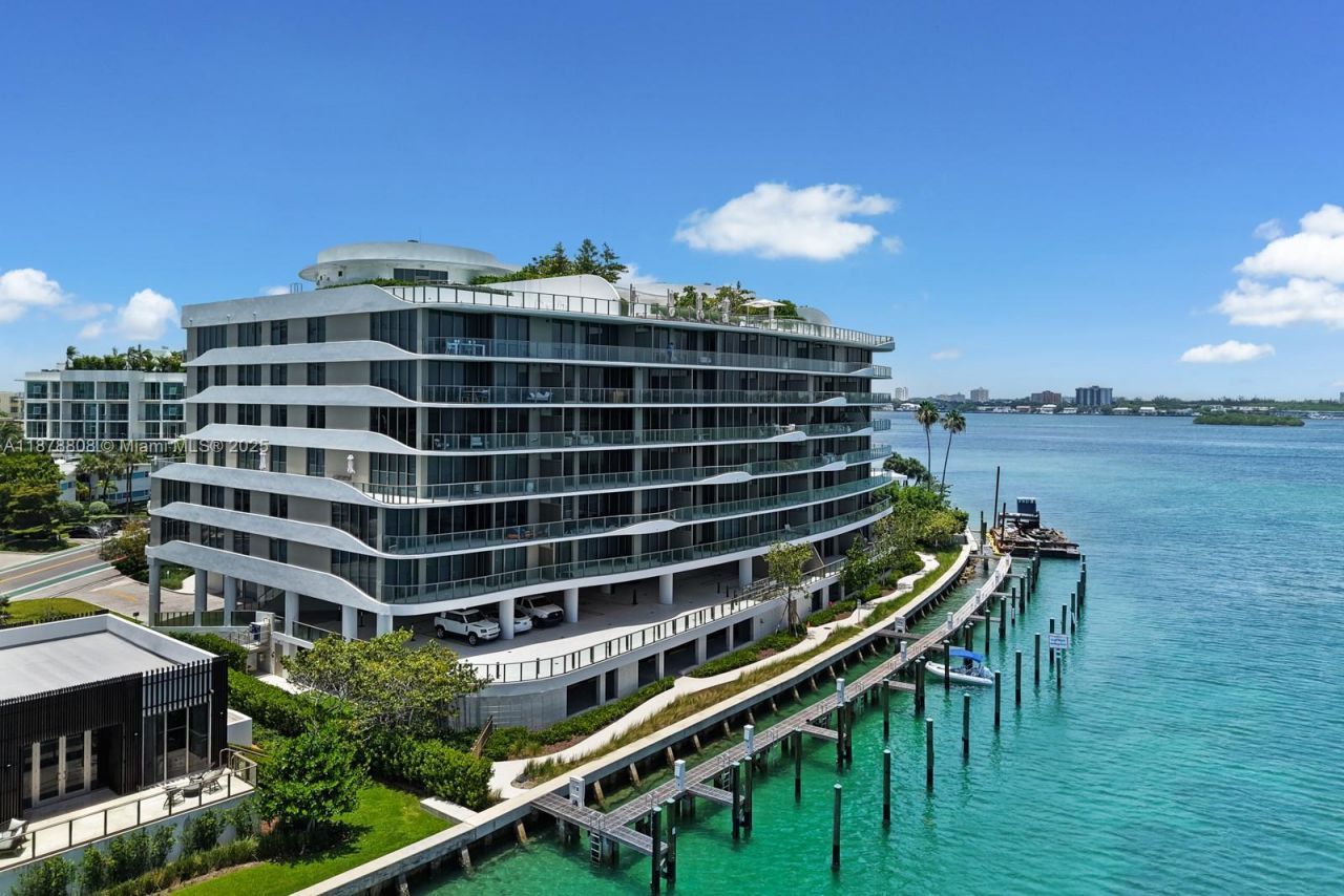 1135 103rd St, Unit 408, Bay Harbor Islands, FL 33154 Photo