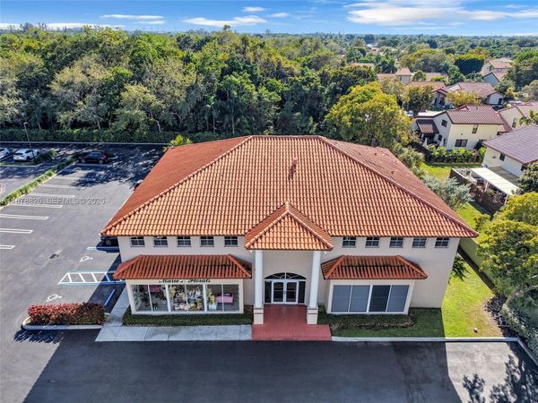 11240 SW 88th St, Unit 204, Miami, FL 33176