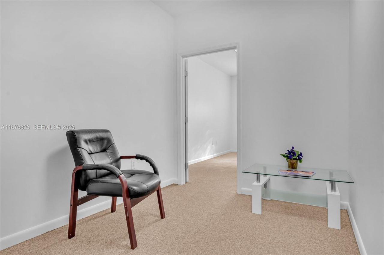 11240 SW 88th St, Unit 204, Miami, FL 33176 Photo