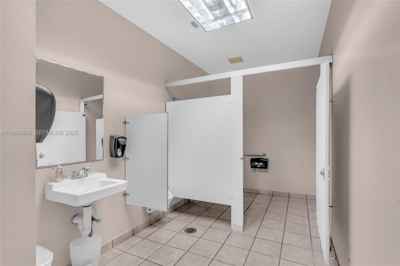 11240 SW 88th St, Unit 204, Miami, FL 33176 Photo