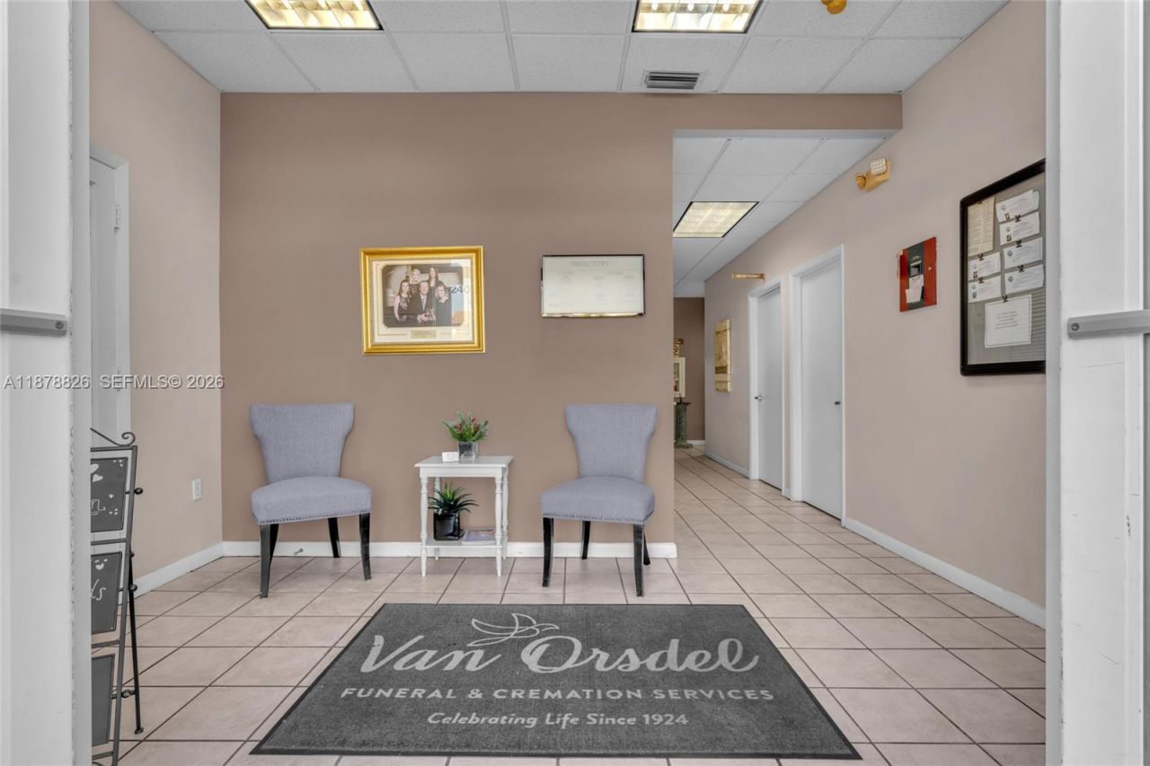 11240 SW 88th St, Unit 204, Miami, FL 33176 Photo