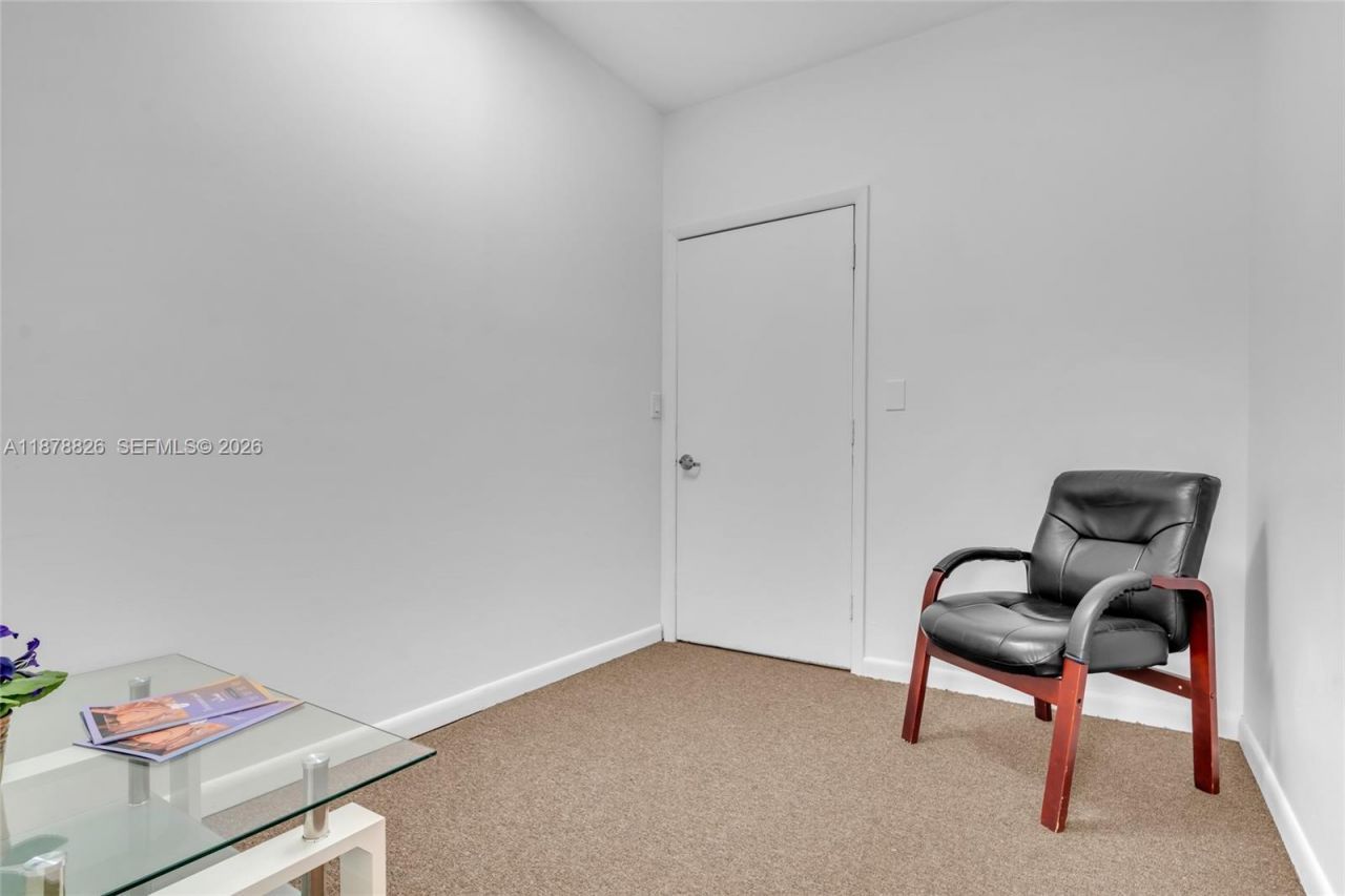 11240 SW 88th St, Unit 204, Miami, FL 33176 Photo