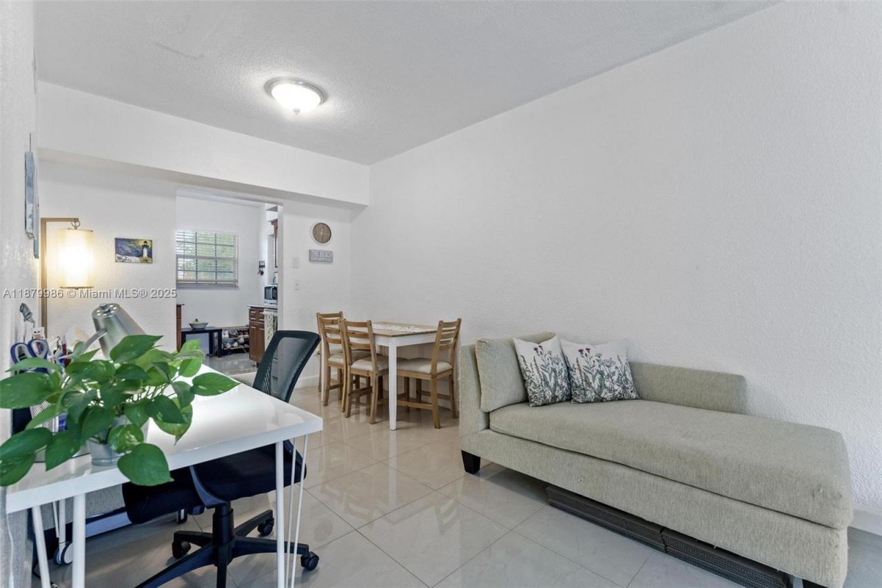 9280 Bay Harbor Ter, Unit 26, Bay Harbor Islands, FL 33154 Photo