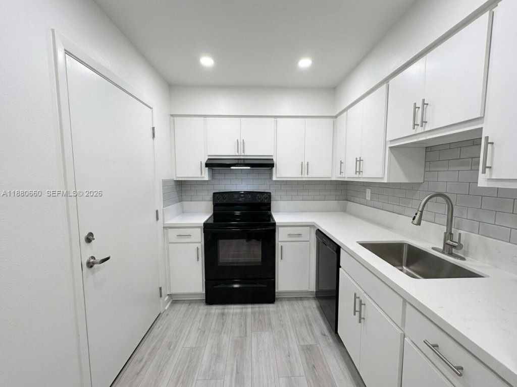 Please Call For Address, Unit 114D, Miami, FL 33143 Photo