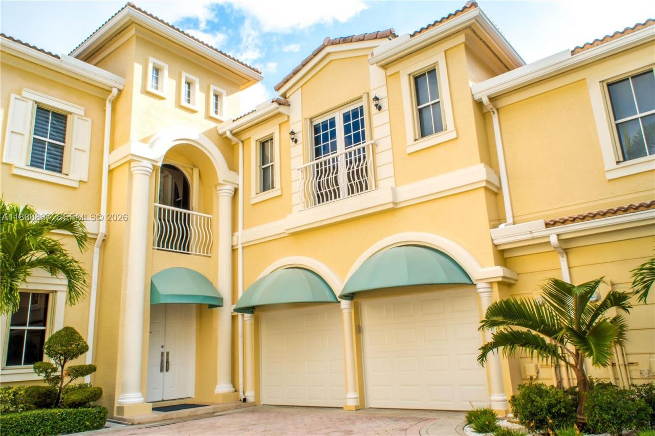 3705 NE 214 St, Unit 13, Aventura, FL 33180 Photo
