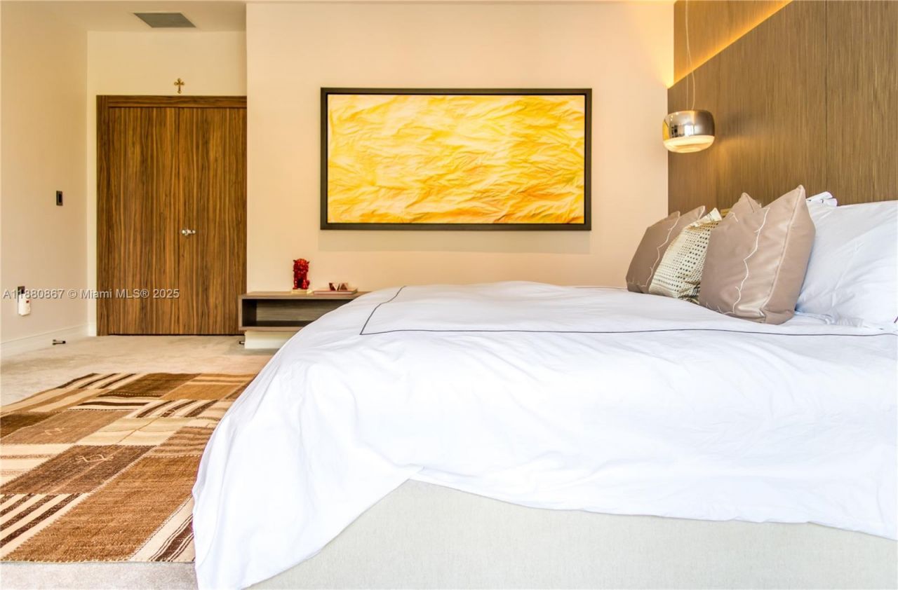 3705 NE 214 St, Unit 13, Aventura, FL 33180 Photo