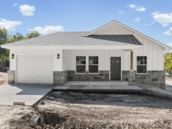 305 Meador Street, Moody, TX 76557