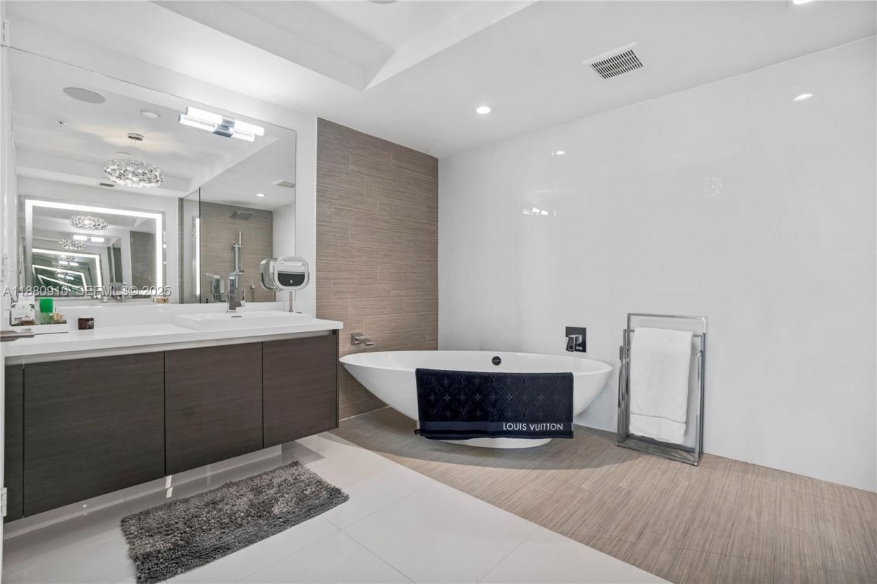 300 Sunny Isles Blvd, Unit 4-1802, Sunny Isles Beach, FL 33160 Photo