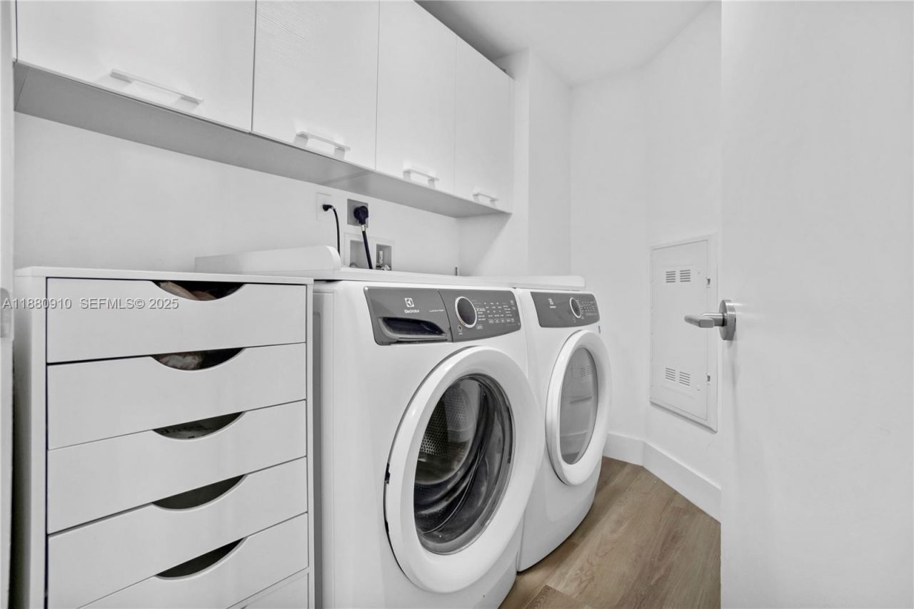 300 Sunny Isles Blvd, Unit 4-1802, Sunny Isles Beach, FL 33160 Photo