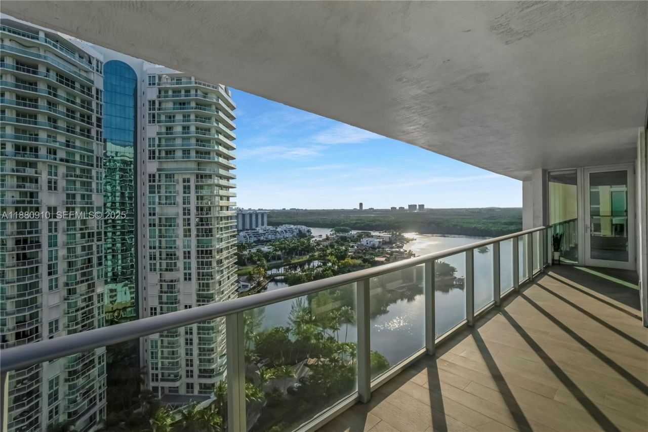 300 Sunny Isles Blvd, Unit 4-1802, Sunny Isles Beach, FL 33160 Photo