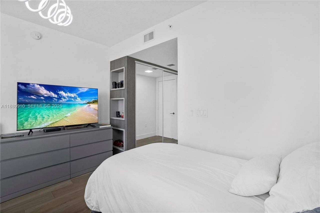 300 Sunny Isles Blvd, Unit 4-1802, Sunny Isles Beach, FL 33160 Photo