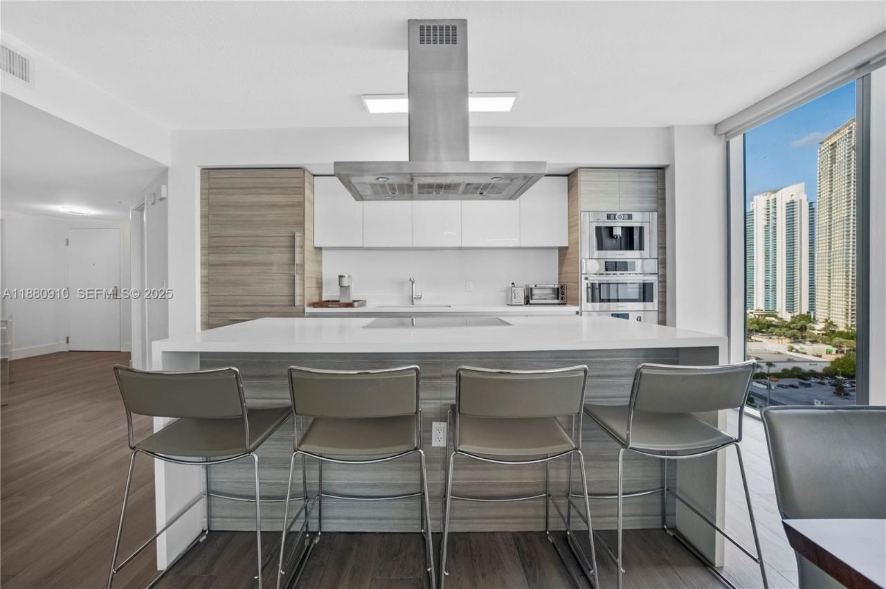 300 Sunny Isles Blvd, Unit 4-1802, Sunny Isles Beach, FL 33160 Photo