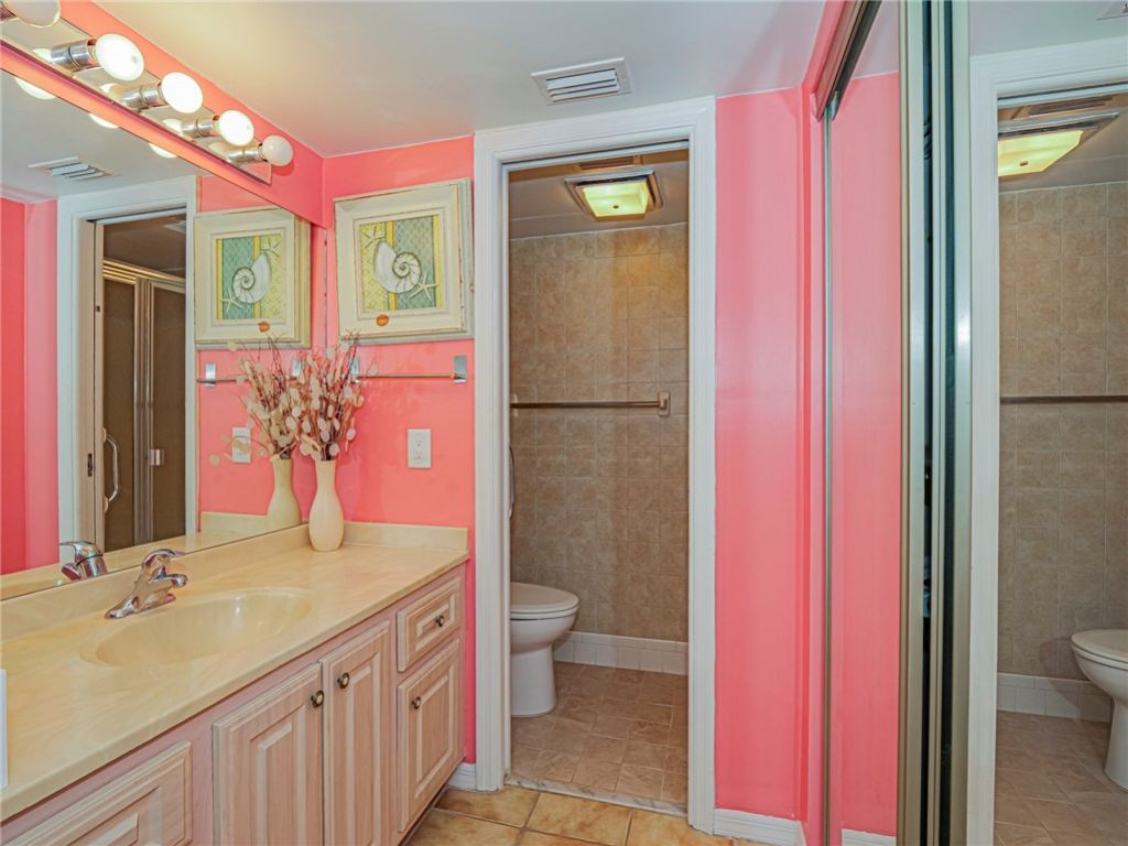 4141 Ocean Drive, Unit 403, Vero Beach, FL 32963 Photo