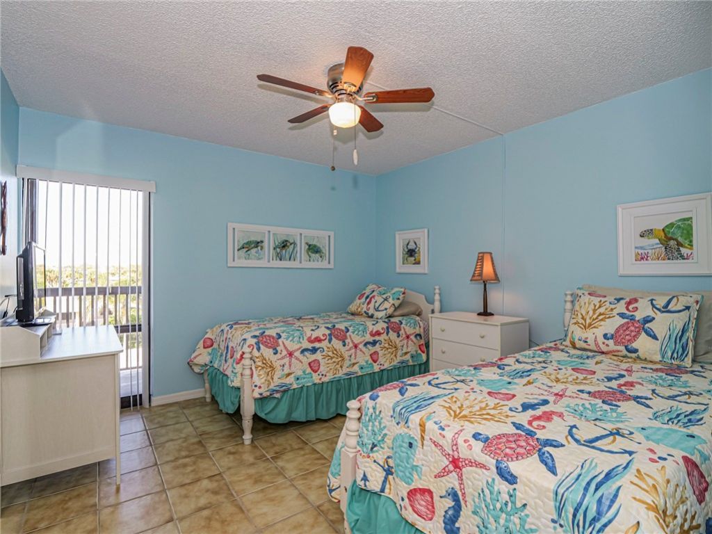 4141 Ocean Drive, Unit 403, Vero Beach, FL 32963 Photo