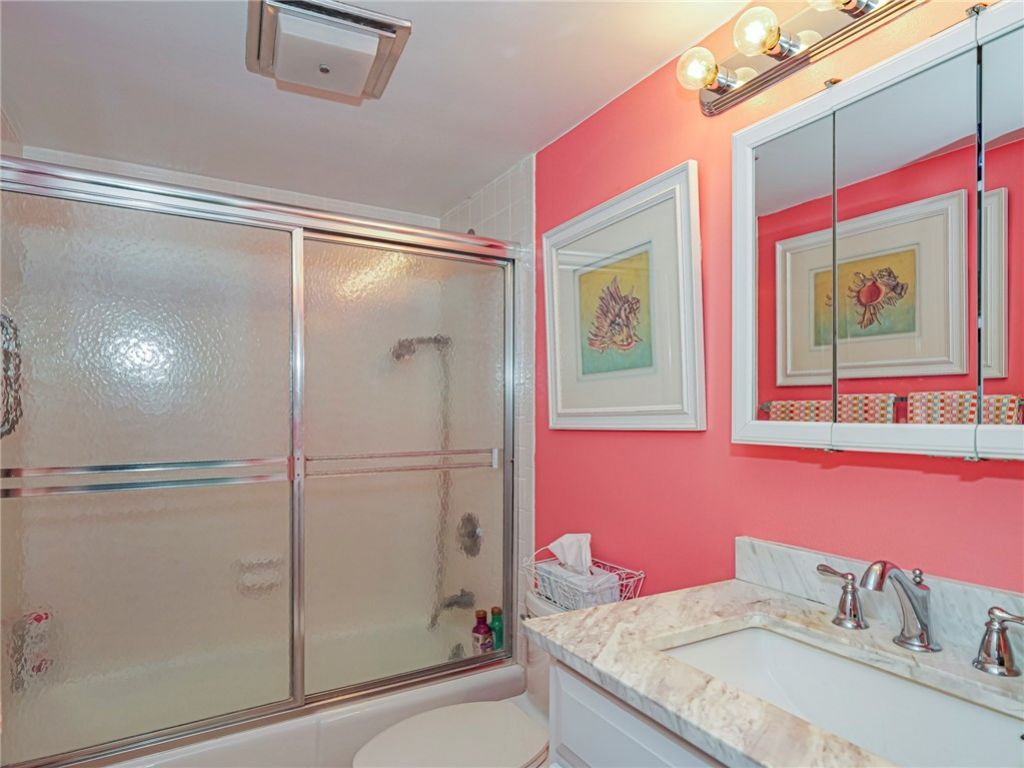 4141 Ocean Drive, Unit 403, Vero Beach, FL 32963 Photo