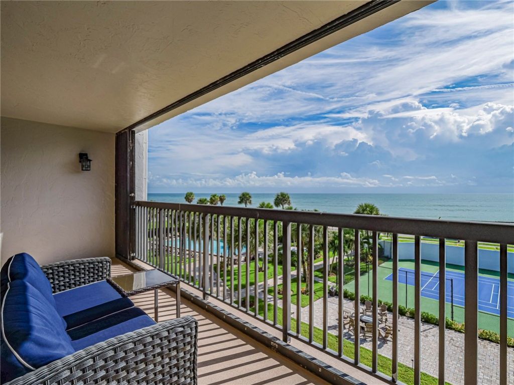 4141 Ocean Drive, Unit 403, Vero Beach, FL 32963 Photo