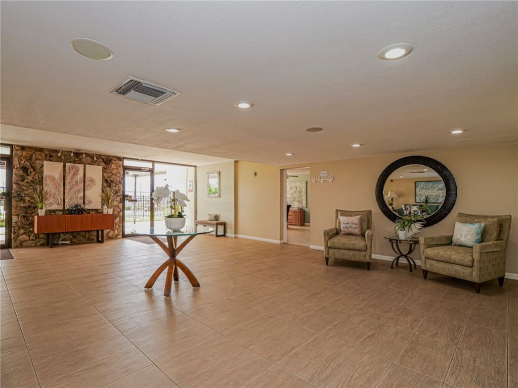 4141 Ocean Drive, Unit 403, Vero Beach, FL 32963 Photo