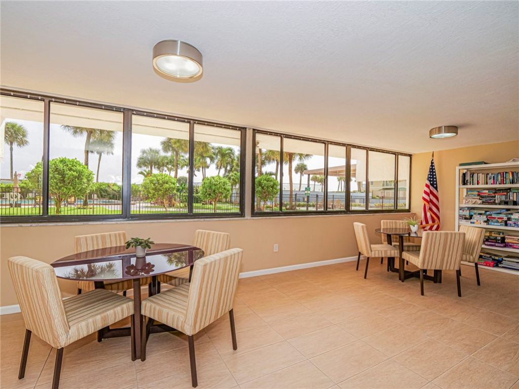 4141 Ocean Drive, Unit 403, Vero Beach, FL 32963 Photo