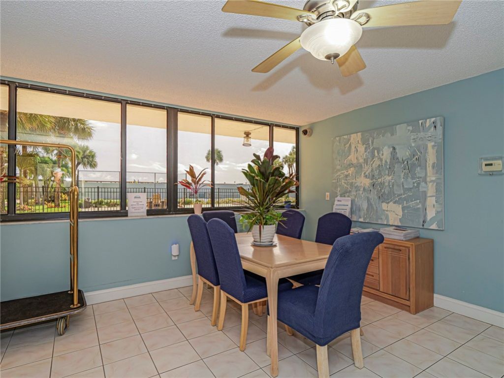 4141 Ocean Drive, Unit 403, Vero Beach, FL 32963 Photo