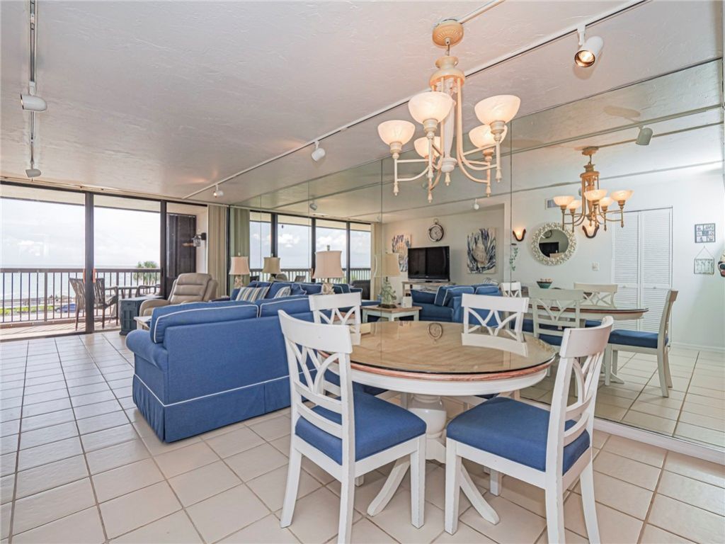 4141 Ocean Drive, Unit 403, Vero Beach, FL 32963 Photo