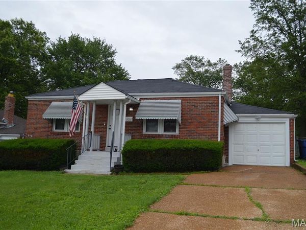 3520 Wismer Road, Breckenridge Hills, MO 63074