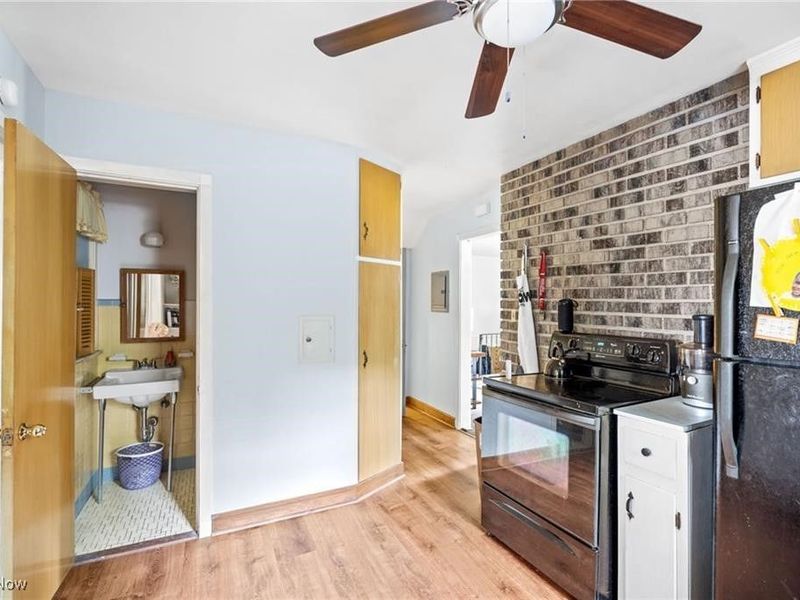 2108 S Belvoir Boulevard, South Euclid, OH 44121 Photo 10