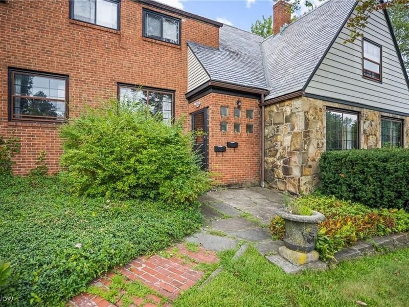 2108 S Belvoir Boulevard, South Euclid, OH 44121 Photo 2