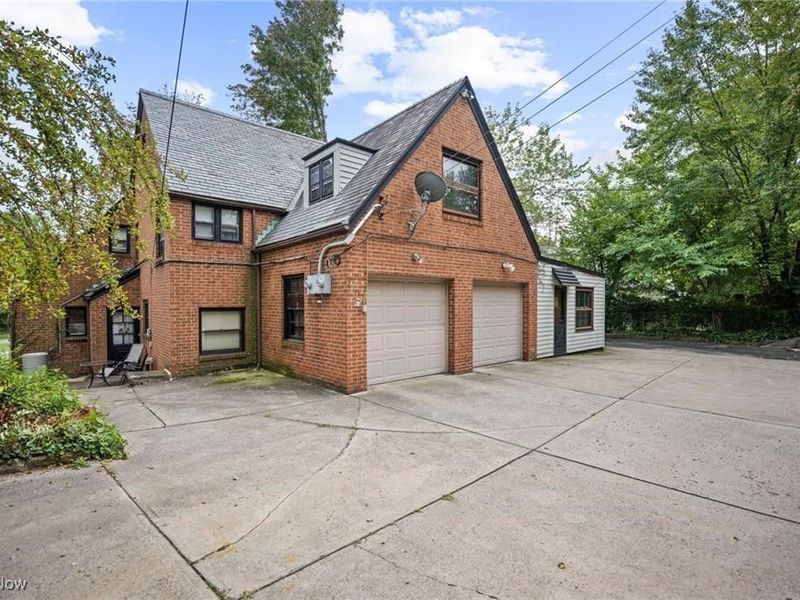 2108 S Belvoir Boulevard, South Euclid, OH 44121 Photo 32