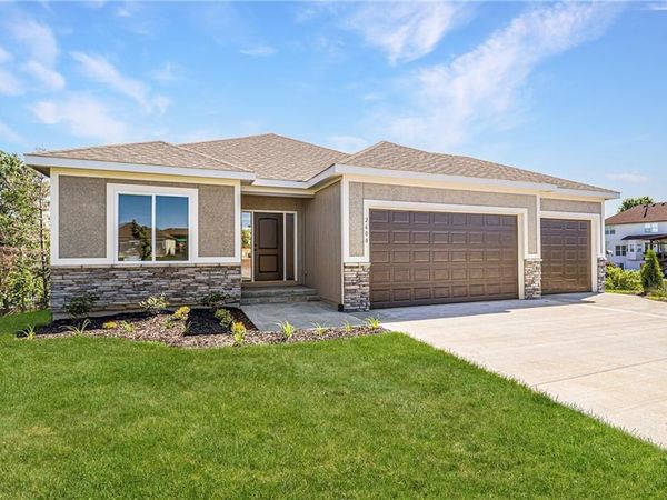 4708 SW 2nd Street, Blue Springs, MO 64014