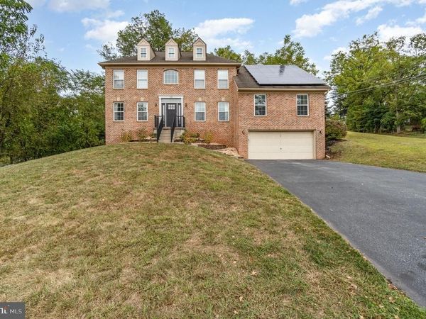 100 BRAMBLEWOOD LANE, LEWISBERRY, PA 17339