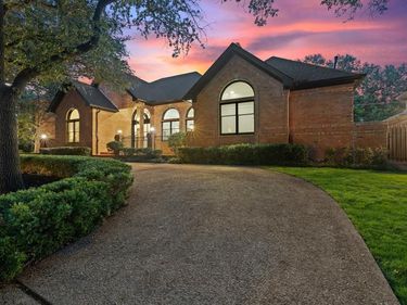 5809 Flintshire Lane, Dallas, TX 75252