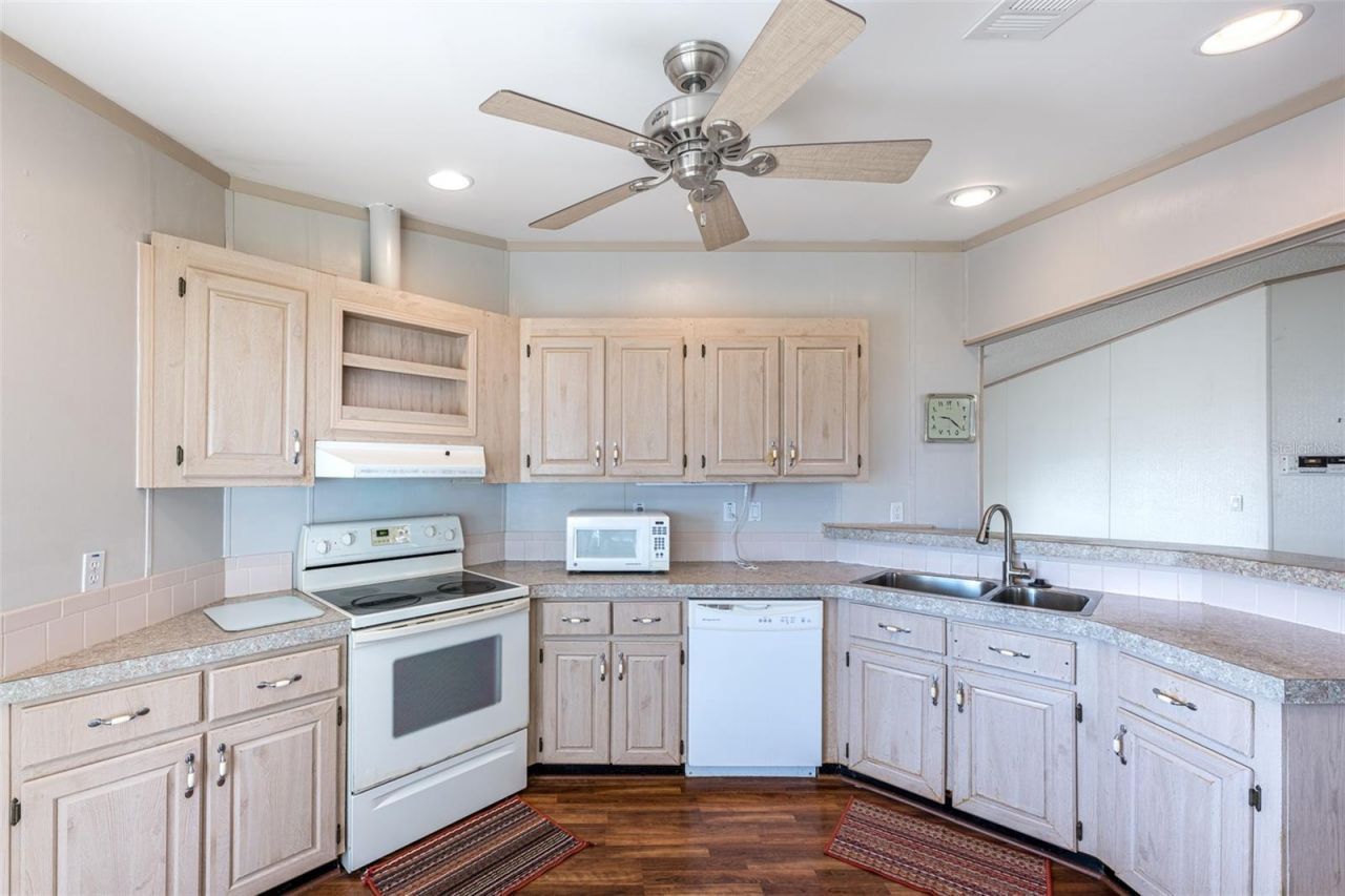 5707 45th Street E, Unit 84, Bradenton, FL 34203 Photo