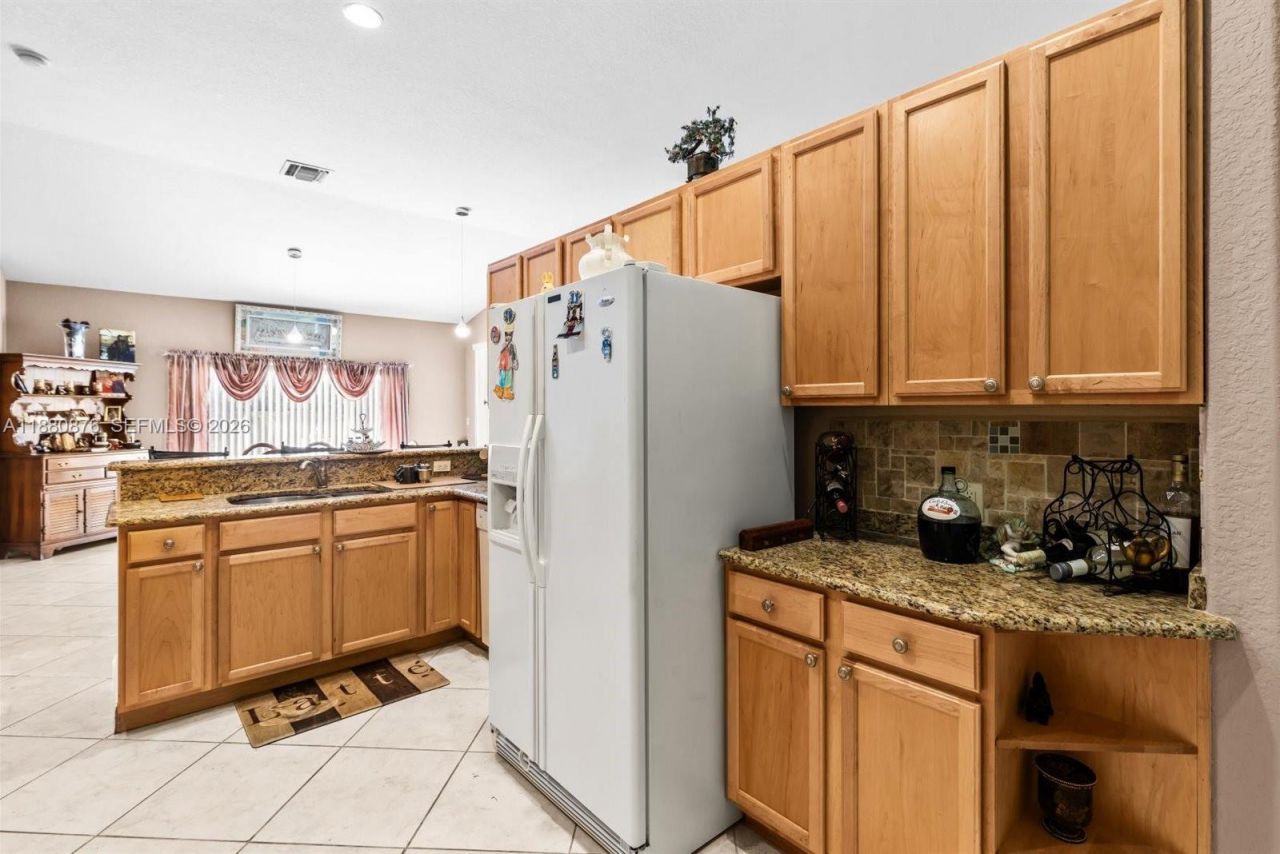 566 SW Halifax Ave, Port Saint Lucie, FL 34953 Photo