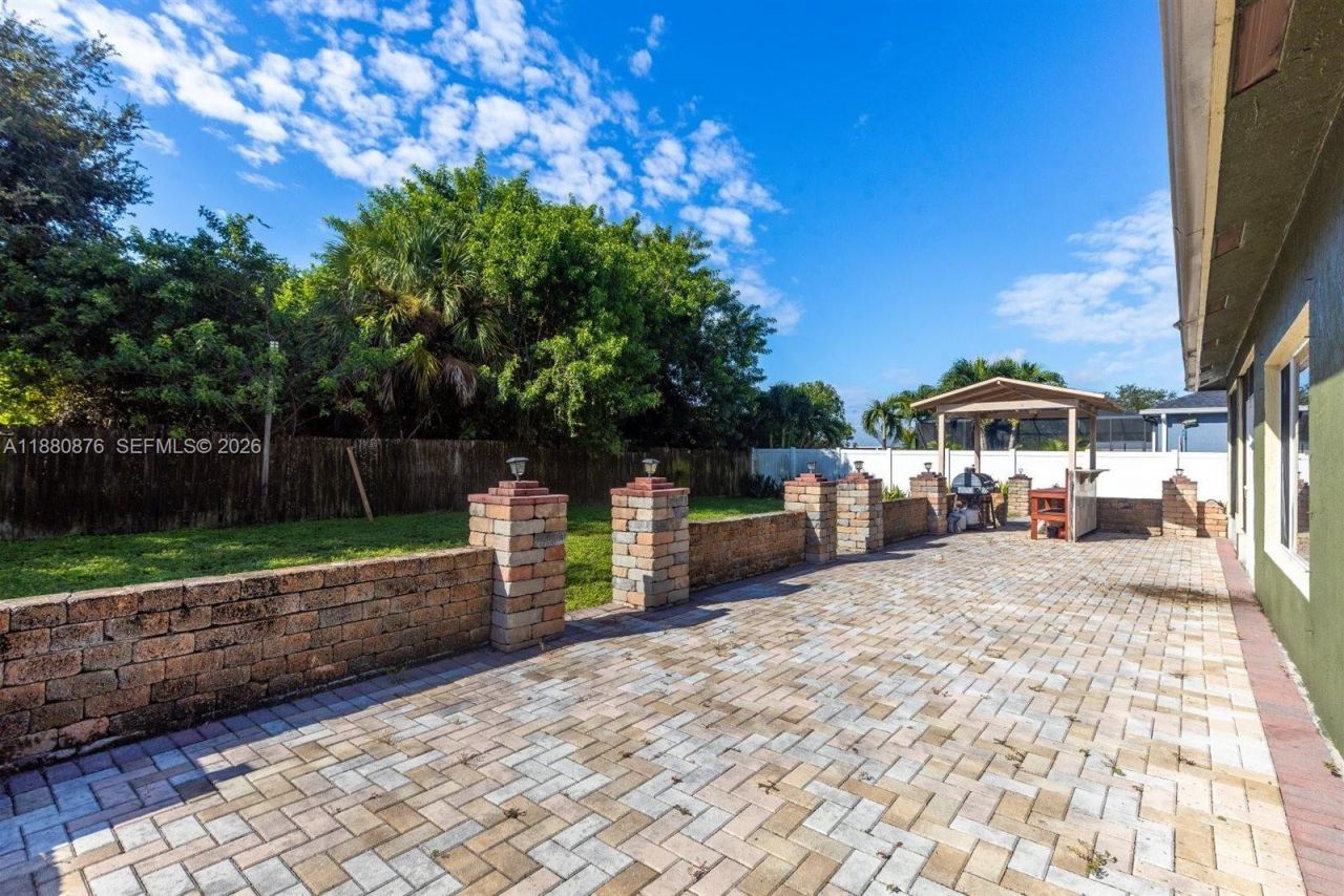 566 SW Halifax Ave, Port Saint Lucie, FL 34953 Photo