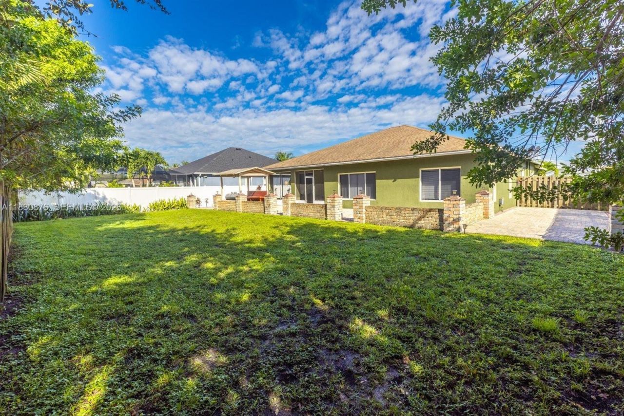 566 SW Halifax Ave, Port Saint Lucie, FL 34953 Photo