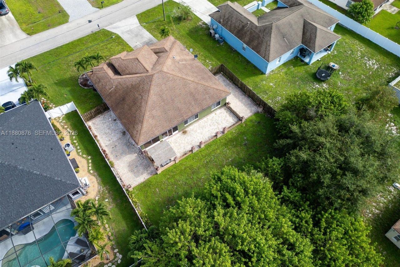 566 SW Halifax Ave, Port Saint Lucie, FL 34953 Photo