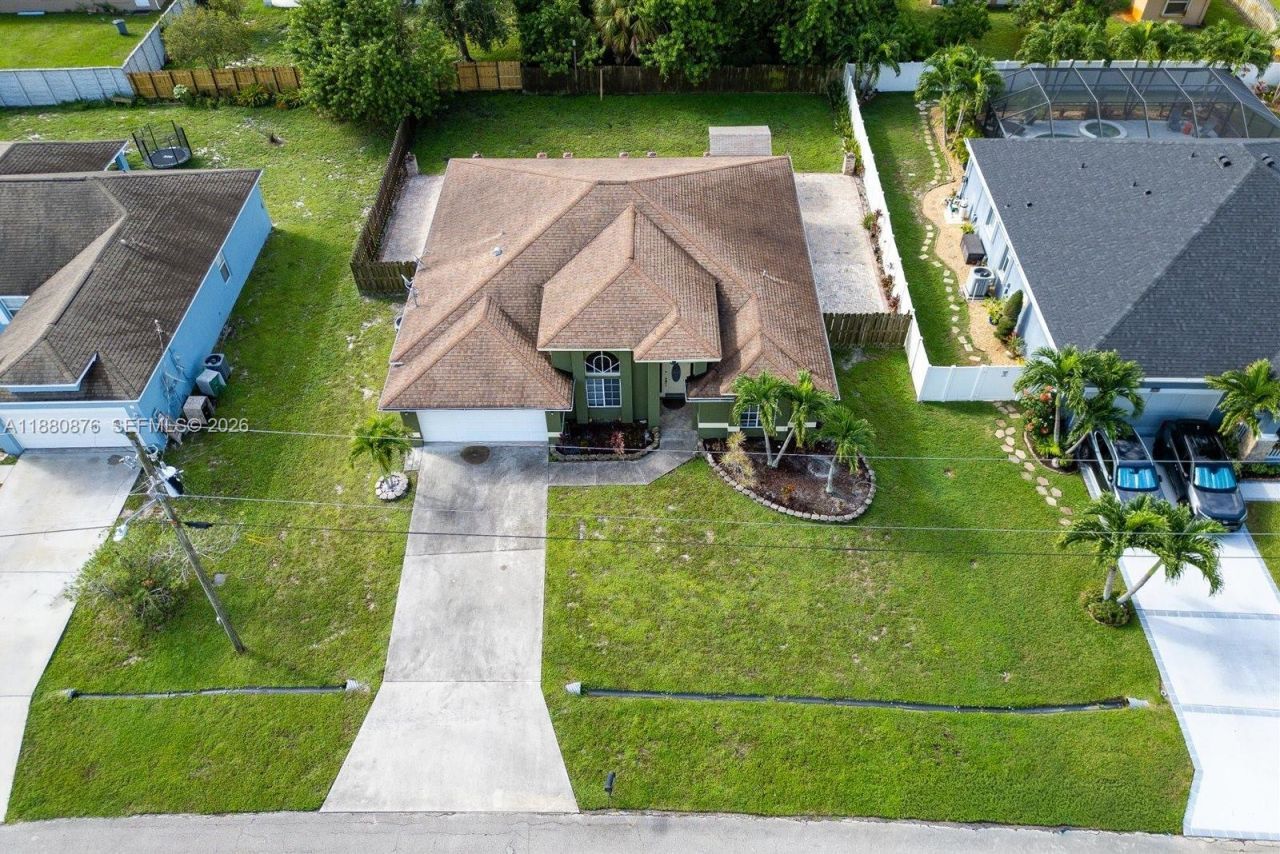 566 SW Halifax Ave, Port Saint Lucie, FL 34953 Photo