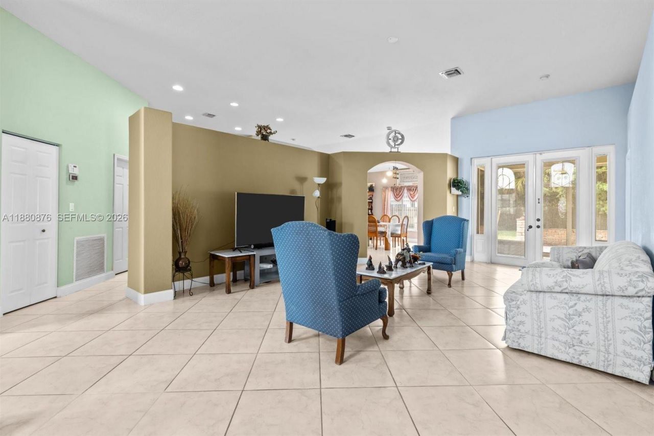 566 SW Halifax Ave, Port Saint Lucie, FL 34953 Photo