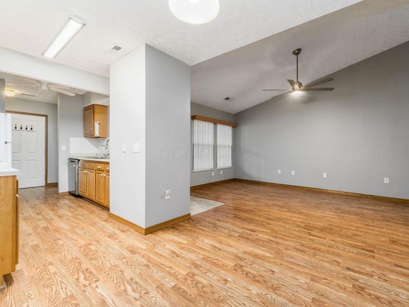 625 Kildow Court, Ashville, OH 43103 Photo 10