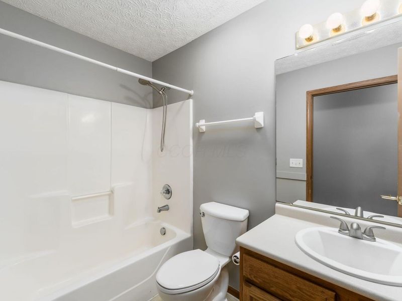 625 Kildow Court, Ashville, OH 43103 Photo 20
