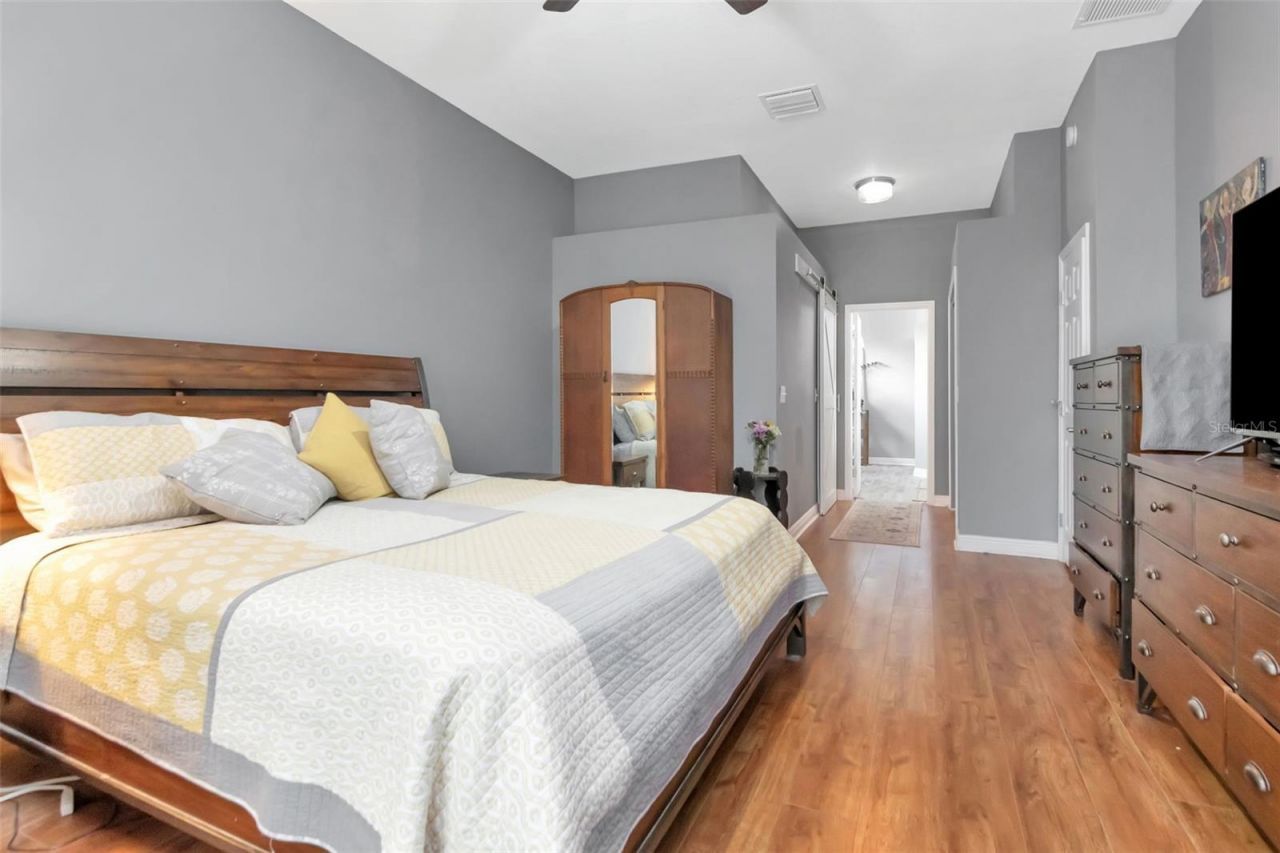 5622 Glencrest Boulevard, Tampa, FL 33625 Photo