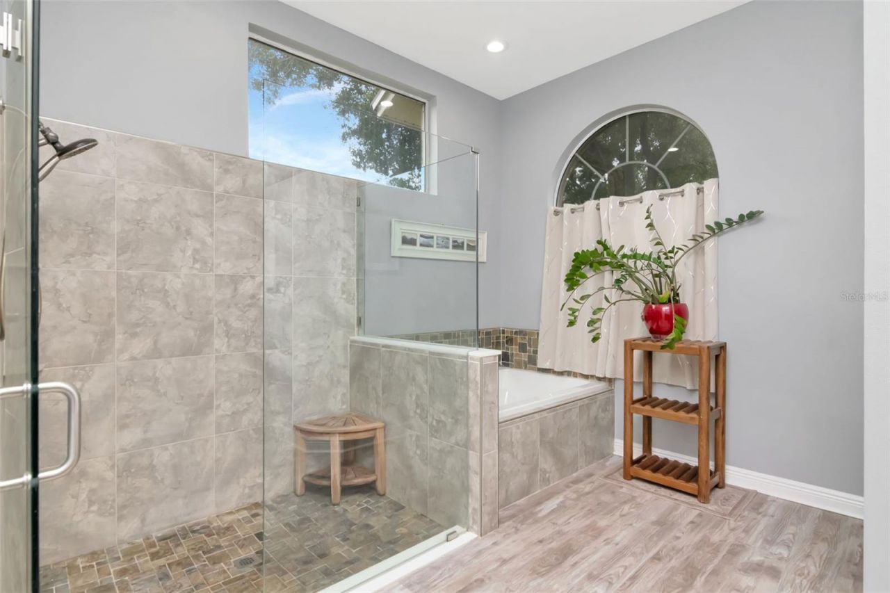 5622 Glencrest Boulevard, Tampa, FL 33625 Photo