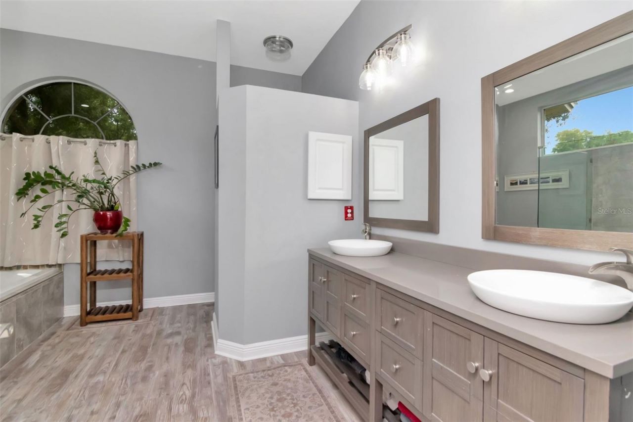 5622 Glencrest Boulevard, Tampa, FL 33625 Photo