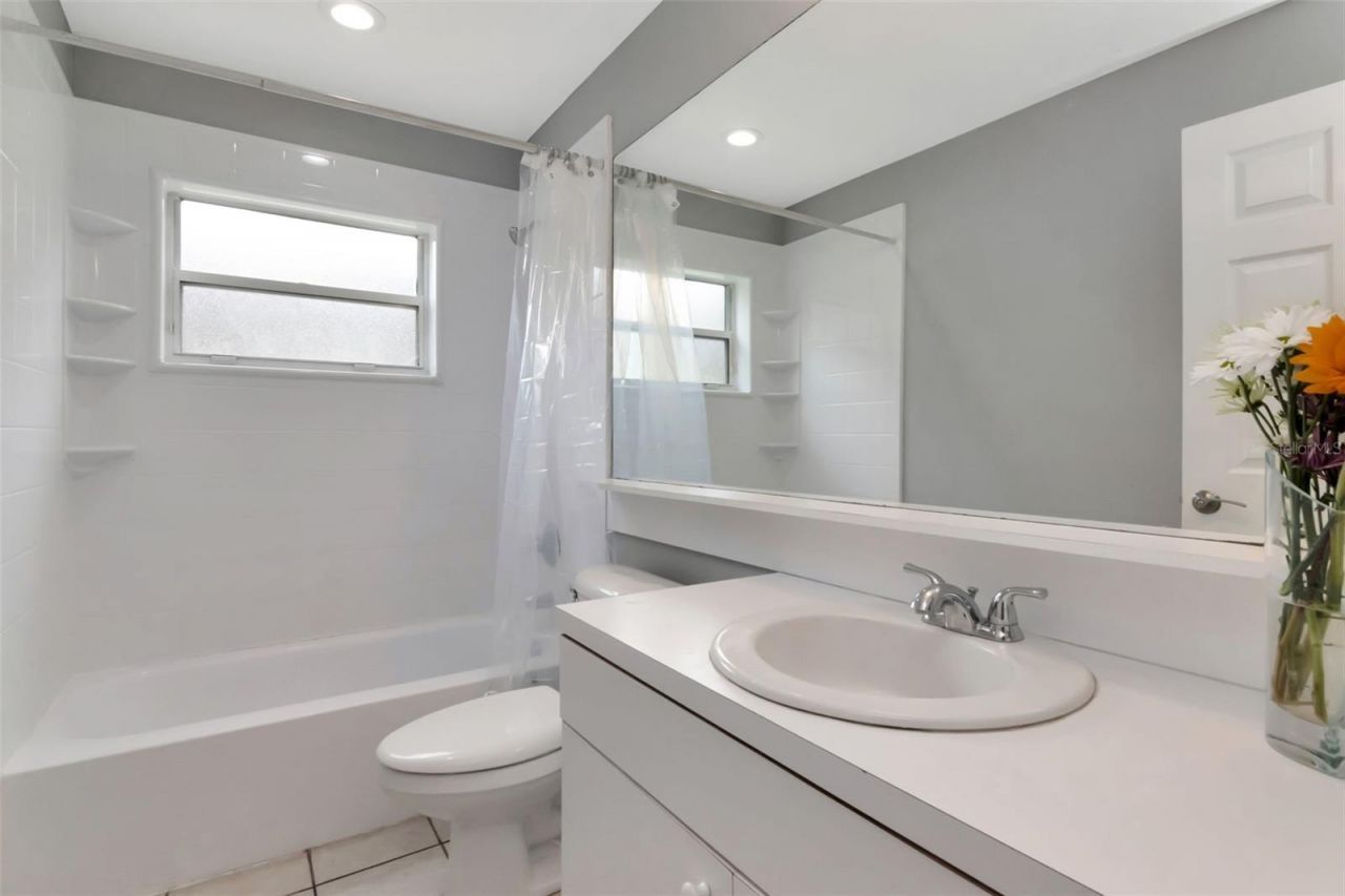 5622 Glencrest Boulevard, Tampa, FL 33625 Photo