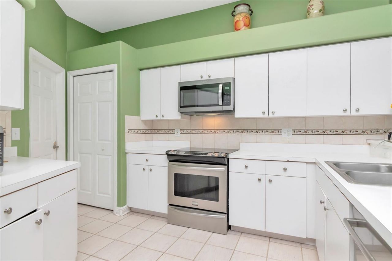 5622 Glencrest Boulevard, Tampa, FL 33625 Photo