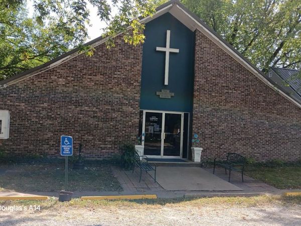 302 W Jefferson Avenue, Fairfield, IA 52556